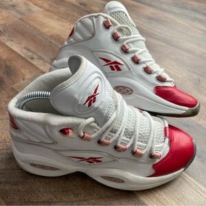 Reebok Iverson Question Mid White
Red Toe 25th Anniversary FY1019
Size 5.5